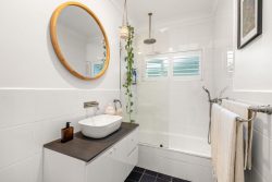 12A Walder Cres, Avoca Beach NSW 2251, Australia