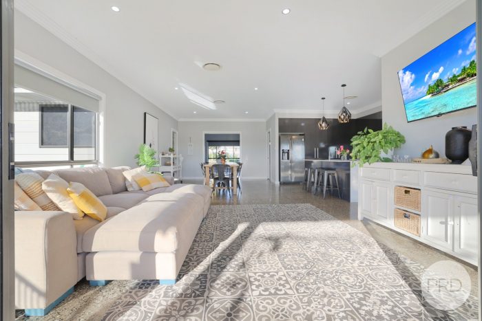 1B Thornbill Rd, Moore Creek NSW 2340, Australia