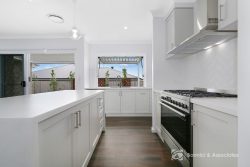 36 Baylis St, Baranduda VIC 3691, Australia