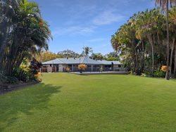 10 Palmwood Dr, Dundowran Beach QLD 4655, Australia
