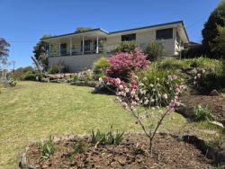 4 Belwood St, Stanthorpe QLD 4380, Australia