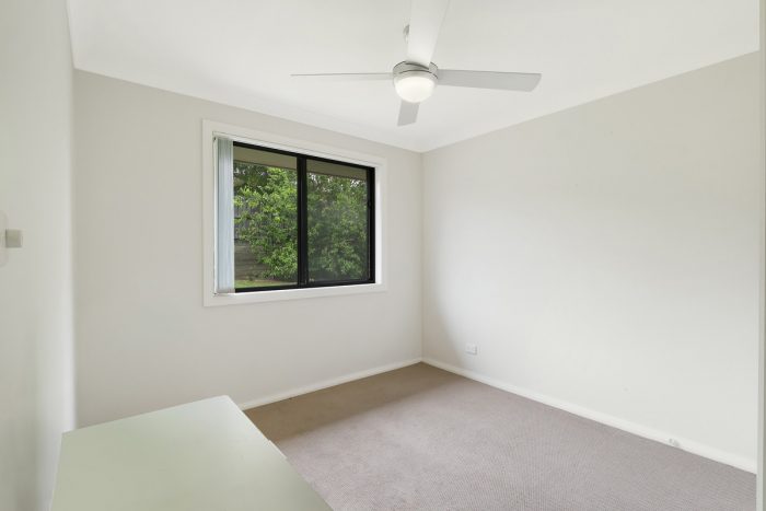 7 Bowerbird Cl, Aberglasslyn NSW 2320, Australia