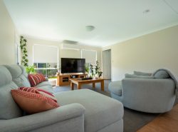 6 Bronwyn Ct, Highfields QLD 4352, Australia