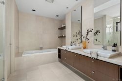 47 Bruce St, Toorak VIC 3142, Australia