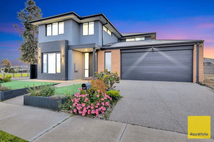 37 Bursaria Dr, Truganina VIC 3029, Australia