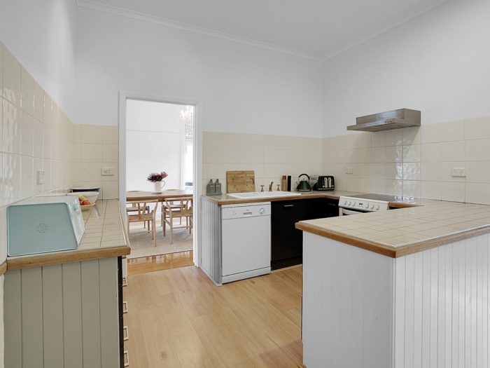47 Carmichael St, Hamilton VIC 3300, Australia