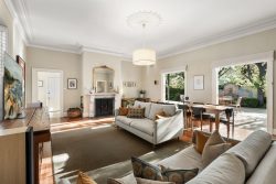 81 Champion St, Brighton VIC 3186, Australia