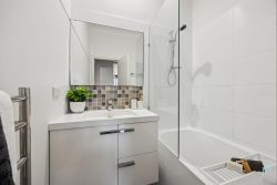 Unit 1/83 Manning Rd, Manning WA 6152, Australia