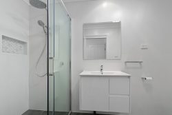 2 Clermont Cres, Albion Park NSW 2527, Australia