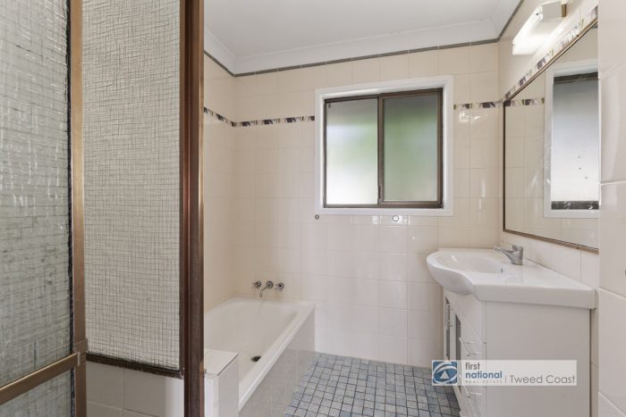 11 Uniacke Dr, Banora Point NSW 2486, Australia