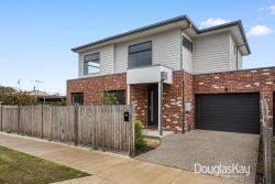 5 Cobrey St, Sunshine VIC 3020, Australia