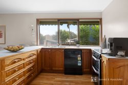 20 Cook Pl, West Wodonga VIC 3690, Australia