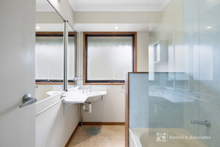 20 Cook Pl, West Wodonga VIC 3690, Australia