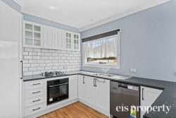 2 Croyden Ave, Montrose TAS 7010, Australia