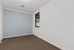 6 Diana Cres, Morphett Vale SA 5162, Australia