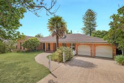 30 Douglas St, St Ives NSW 2075, Australia