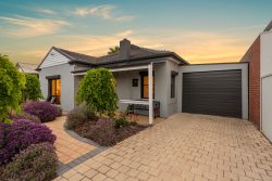 8 Dunstone Rd, Semaphore Park SA 5019, Australia