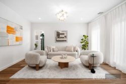 22 Durward Ave, Glen Waverley VIC 3150, Australia