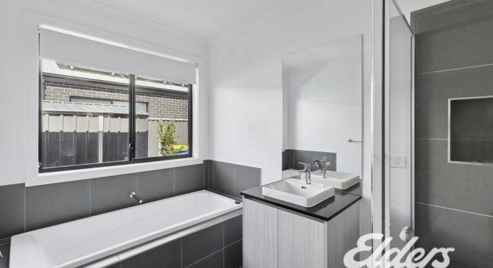 5 Eagle Cl, Yarrawonga VIC 3730, Australia