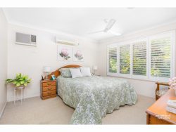 37 Rosewood Dr, Norman Gardens QLD 4701, Australia