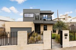 37 Flower St, Essendon VIC 3040, Australia