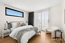 37 Flower St, Essendon VIC 3040, Australia