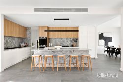 37 Flower St, Essendon VIC 3040, Australia