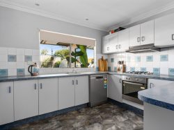 4 Forrest St, South Boulder WA 6432, Australia