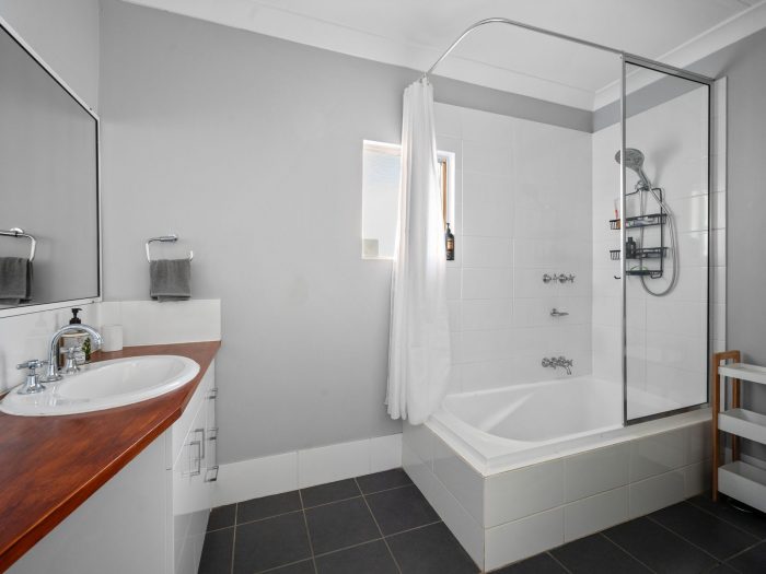 4 Forrest St, South Boulder WA 6432, Australia