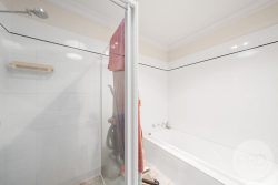 15 Galing Pl, Wagga Wagga NSW 2650, Australia