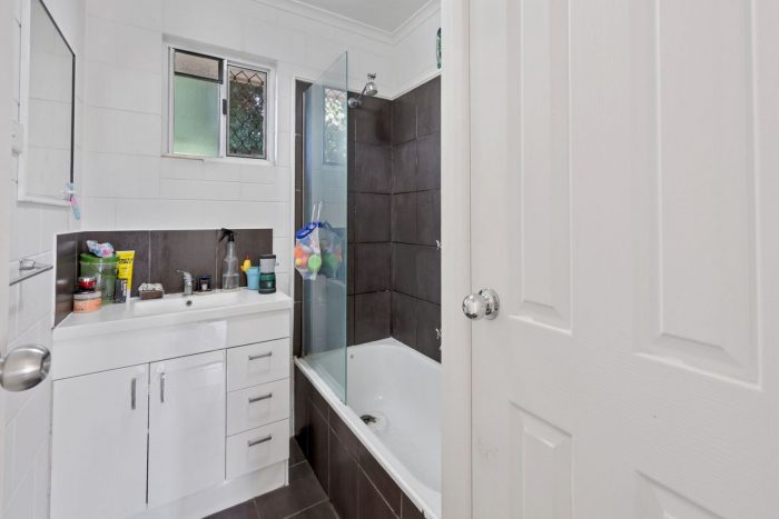 Unit 1/19 Lorraine Ct, Andergrove QLD 4740, Australia