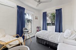 Unit 1/19 Lorraine Ct, Andergrove QLD 4740, Australia