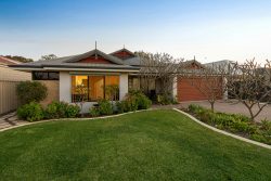 14 Ghost Gum Gardens, Baldivis WA 6171, Australia