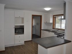 Unit 4/503 Hanel St, East Albury NSW 2640, Australia