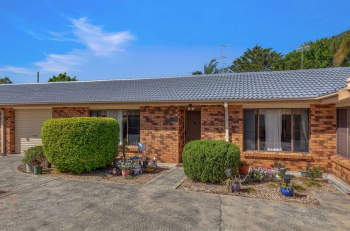 Unit 4/16 Heador St, Toukley NSW 2263, Australia