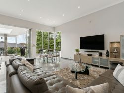 25 East St, Blakehurst NSW 2221, Australia