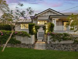 43 Volga Cres, Indooroopilly QLD 4068, Australia