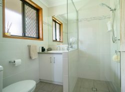 4 Hull Ct, Highfields QLD 4352, Australia