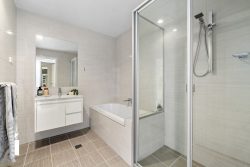 Unit 6/2 Clare Burton Cres, Franklin ACT 2913, Australia