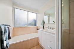 161 Owen Dixon Dr, Spence ACT 2615, Australia