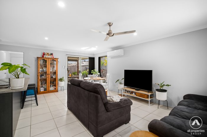 4 Ironbark Ave, Park Ridge QLD 4125, Australia