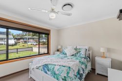 18 Jindalee Ave, Kanahooka NSW 2530, Australia