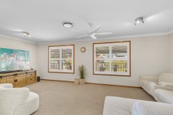 18 Jindalee Ave, Kanahooka NSW 2530, Australia