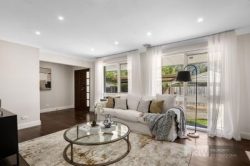 15 Jousting Pl, Glen Waverley VIC 3150, Australia