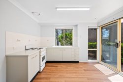 6B Ingram Cl, Kariong NSW 2250, Australia