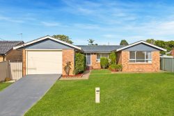 42 Arunta Ave, Kariong NSW 2250, Australia