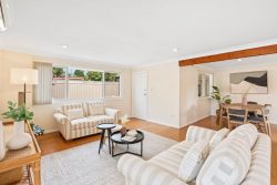 42 Arunta Ave, Kariong NSW 2250, Australia