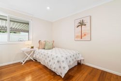 42 Arunta Ave, Kariong NSW 2250, Australia