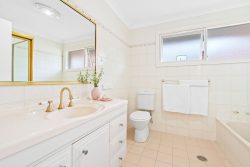 42 Arunta Ave, Kariong NSW 2250, Australia