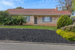 6 Waterview Cres, O’Halloran Hill SA 5158, Australia
